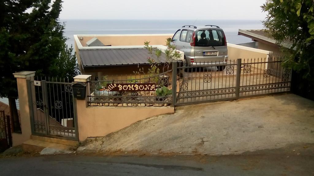 Apartments Bombona Utjeha Ngoại thất bức ảnh