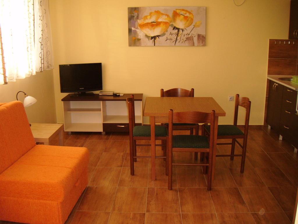 Apartments Bombona Utjeha Phòng bức ảnh